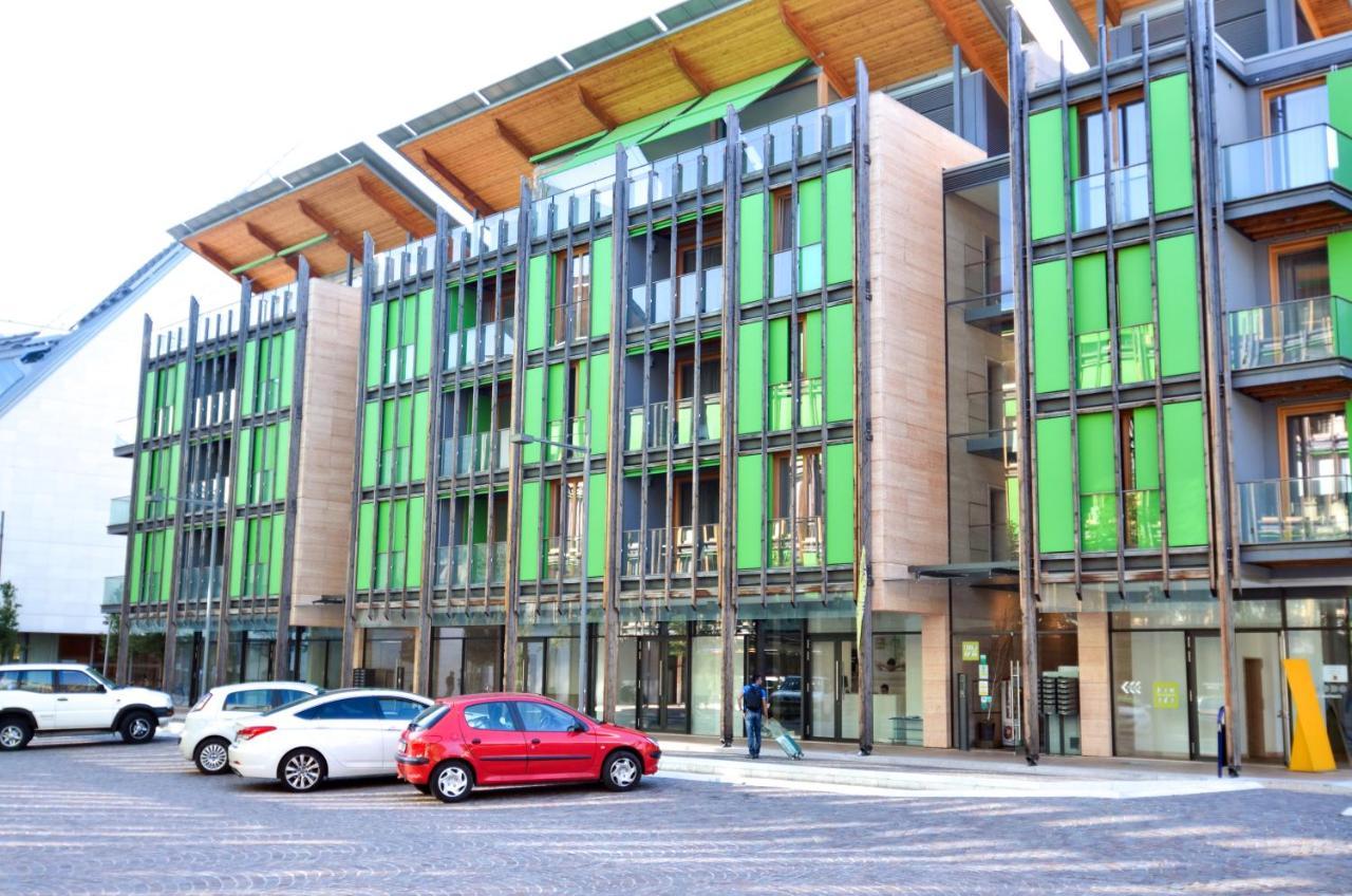 Komodo Short Stay Apartments Trento Esterno foto