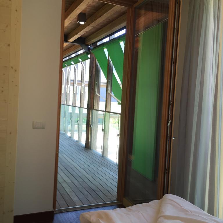 Komodo Short Stay Apartments Trento Esterno foto