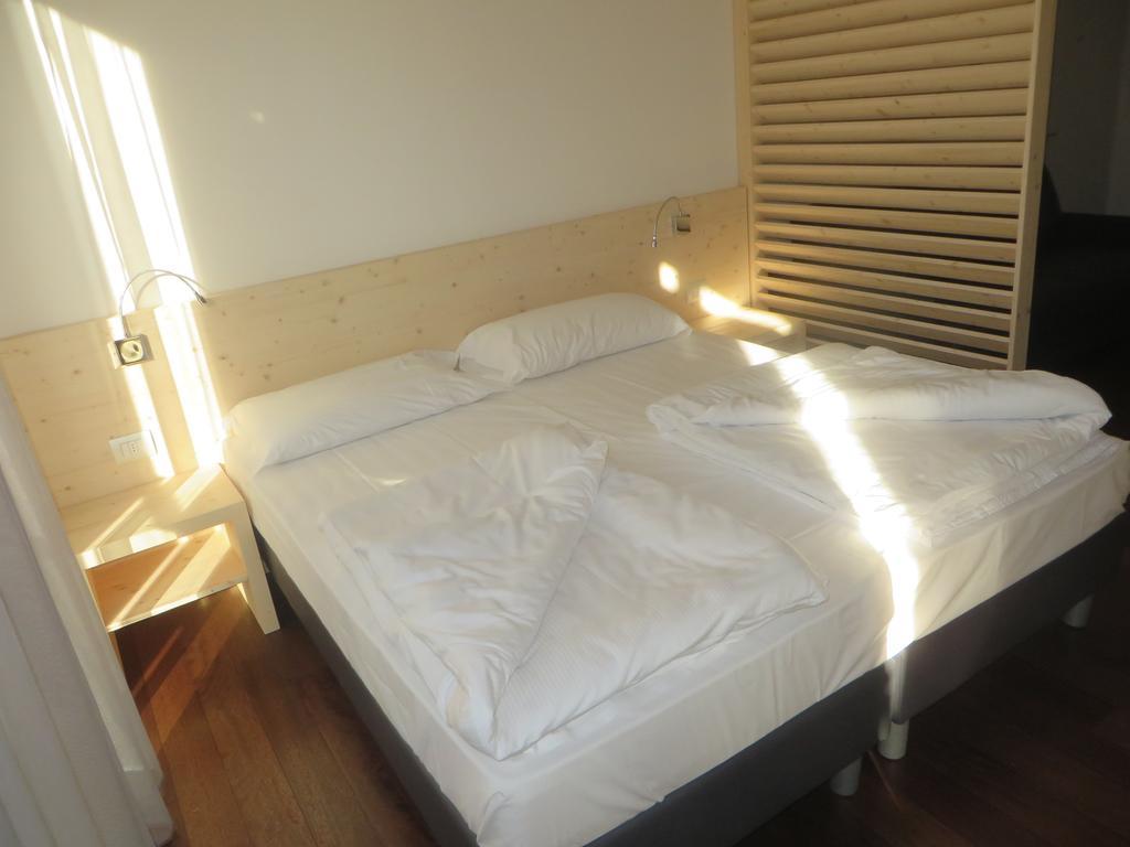 Komodo Short Stay Apartments Trento Esterno foto